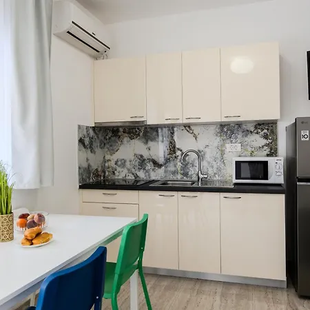 Lorena Appartement *