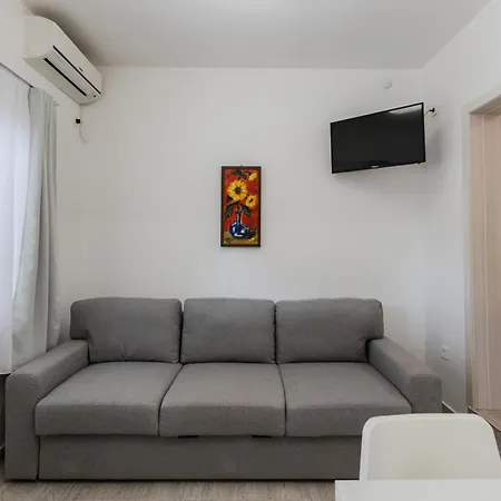 Lorena Appartement *