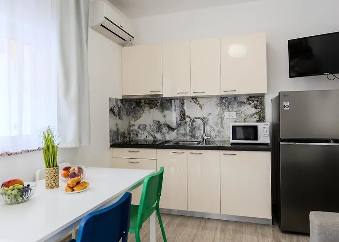 Lorena Apartman *