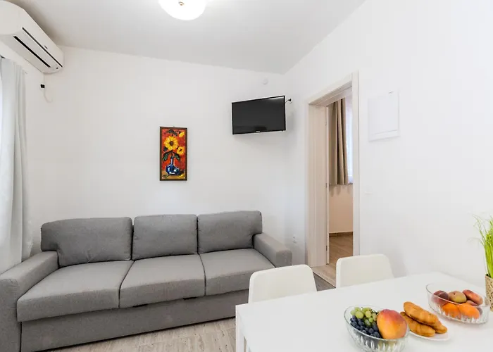 Lorena Apartman